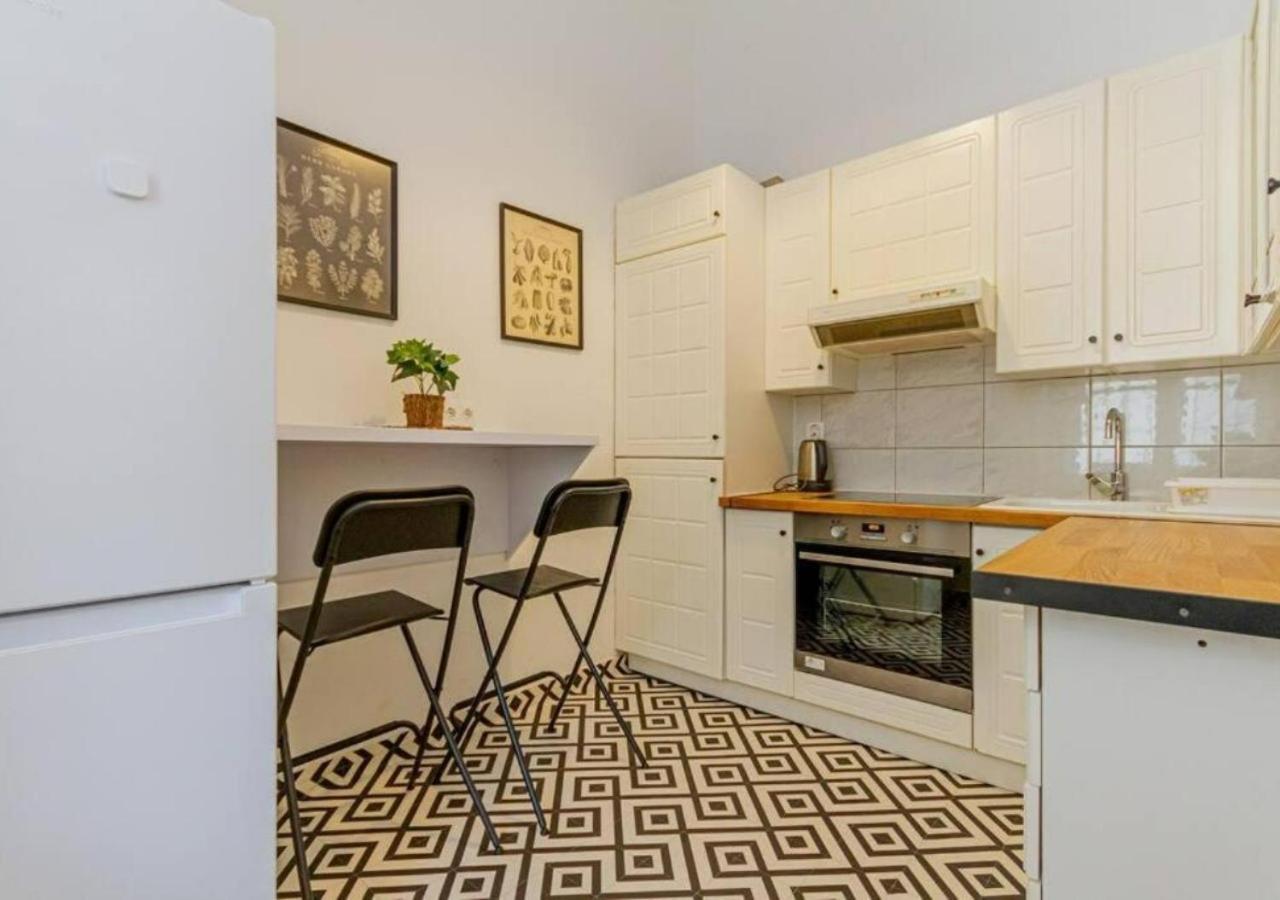 Luxury Apartment By The Famous Vaci Street ブダペスト エクステリア 写真