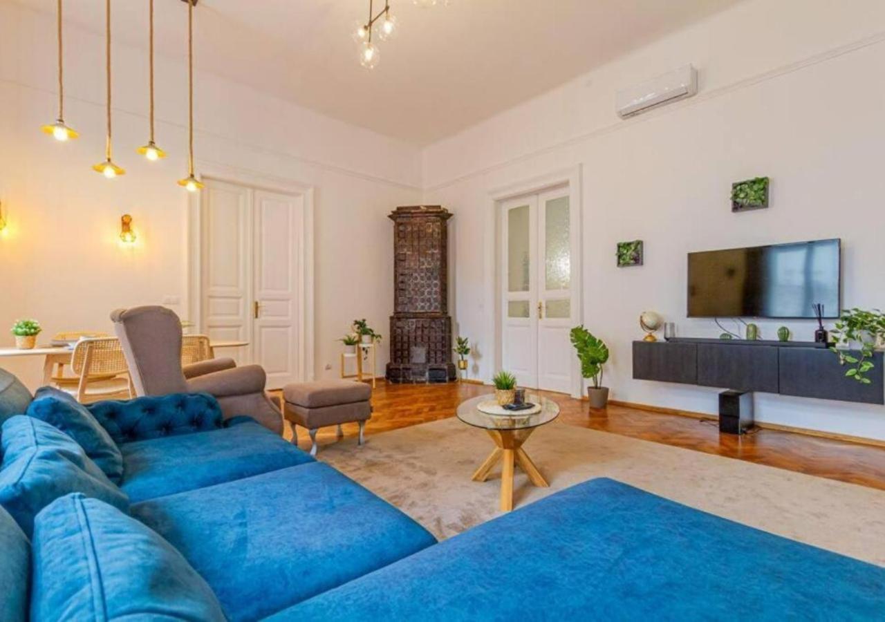 Luxury Apartment By The Famous Vaci Street ブダペスト エクステリア 写真