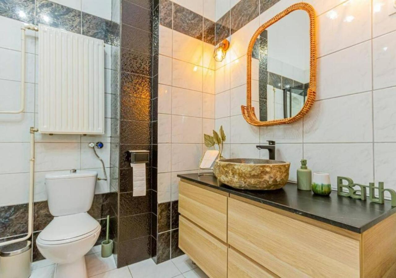 Luxury Apartment By The Famous Vaci Street ブダペスト エクステリア 写真