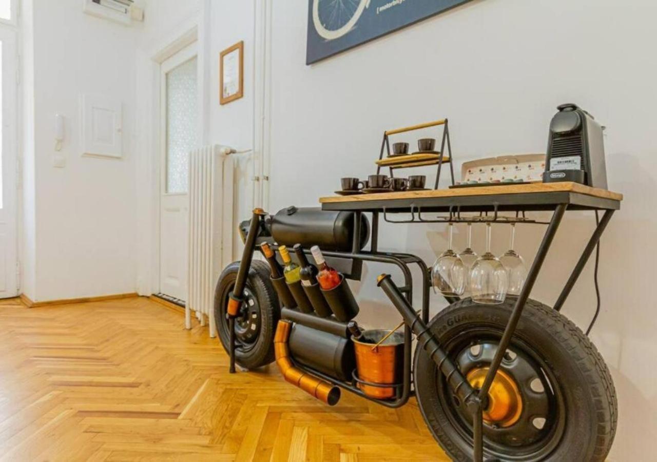 Luxury Apartment By The Famous Vaci Street ブダペスト エクステリア 写真