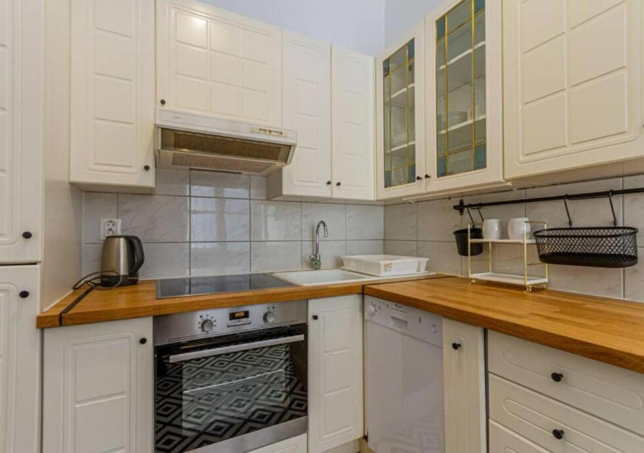 Luxury Apartment By The Famous Vaci Street ブダペスト エクステリア 写真
